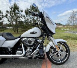 2024 Harley-Davidson® Street Glide® FLHX thumb 1