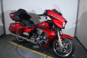 2026 Harley-Davidson Street Glide Limited Grand American Touring FLHXL thumb 2