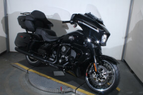 2026 Harley-Davidson Street Glide Limited Grand American Touring FLHXL thumb 2
