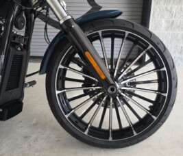 2026 Harley-Davidson® Breakout™ thumb 2