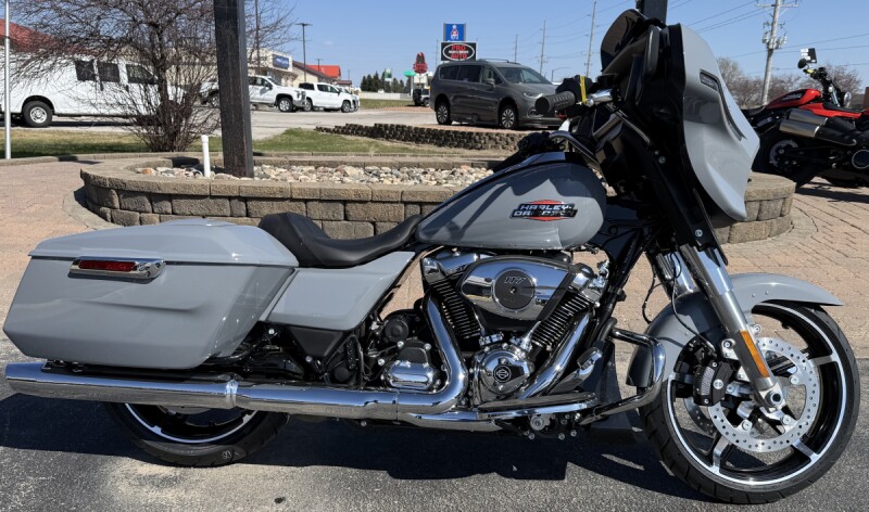 2026 Harley-Davidson® Street Glide® DRK BILIARD GRY