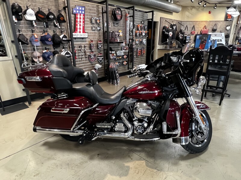 2016 Harley-Davidson® Ultra Limited Low Consignment