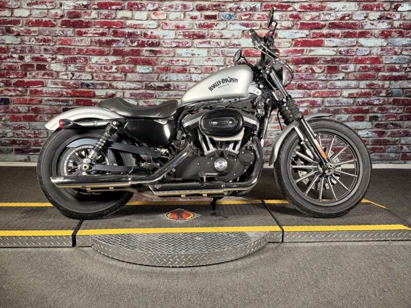 Harley-Davidson® Iron 883™ 2015 XL 883N BLACK DENIM