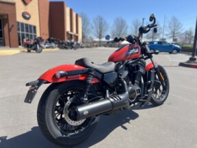 2026 Harley-Davidson® RH975 Nightster® Blood Orange thumb 2
