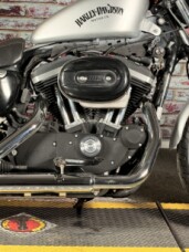 Harley-Davidson® Iron 883™ 2015 XL 883N BLACK DENIM thumb 2