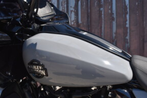 2026 Harley-Davidson® Road Glide Limited FLTRXL thumb 3