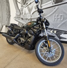 2026 Nightster Special® RH975S thumb 3