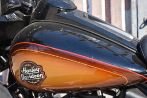 2024 Harley-Davidson® Ultra Limited FLHTK thumb 2