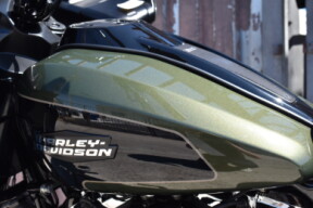 2026 Harley-Davidson® Road Glide® FLTRX thumb 3