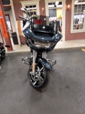 2025 Harley-Davidson® Road Glide® Iron Horse Metallic thumb 2