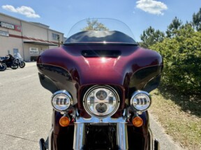 2015 Harley-Davidson® Tri Glide® Ultra FLHTCUTG thumb 3