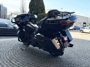 2026 Harley-Davidson® STREET GLIDE® LIMITED Vivid Black Black Trim thumb 1