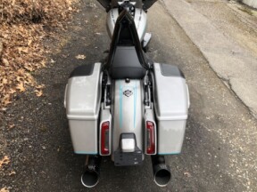 2023 Harley-Davidson® CVO™ Street Glide® Dark Platinum w/Pinstripe thumb 1