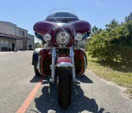 2021 Harley-Davidson® Tri Glide® Ultra FLHTCUTG thumb 2