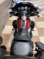2017 Harley-Davidson® Tri Glide® Ultra Two-Tone Mysterious Red Sunglo/Velocity Red Sunglo thumb 2