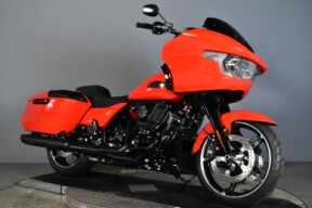 2026 Harley-Davidson® Road Glide™ FLTRX thumb 2