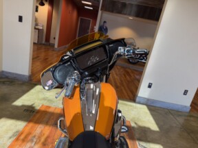 2026 Harley-Davidson® CVO Street Glide Torched Orange CVO Tri-Tone thumb 1