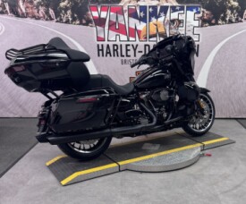 2026 FLHXL Street Glide Limited  thumb 3