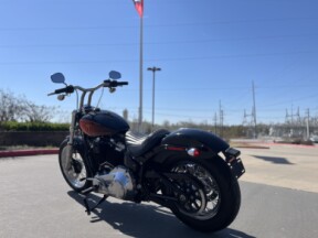 2020 Harley-Davidson® FXST Softail Standard® Vivid Black 049984 thumb 0