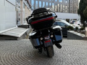 2026 Harley-Davidson® STREET GLIDE® LIMITED Vivid Black Black Trim thumb 0