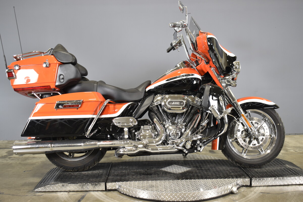 2012 Harley-Davidson® CVO™ Street Glide® Electric Orange and Black