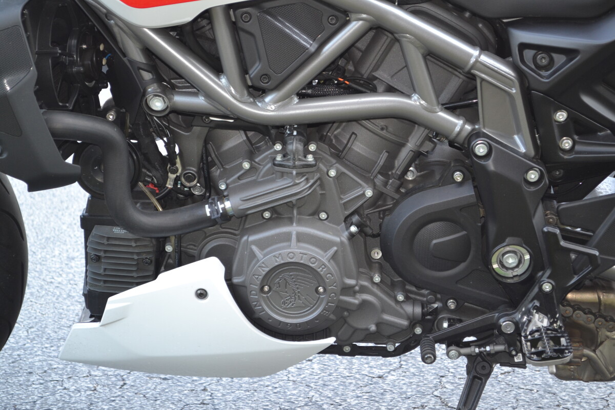 2023 Indian Motorcycle FTR Sport White Lightning / Indy Red, photo 12