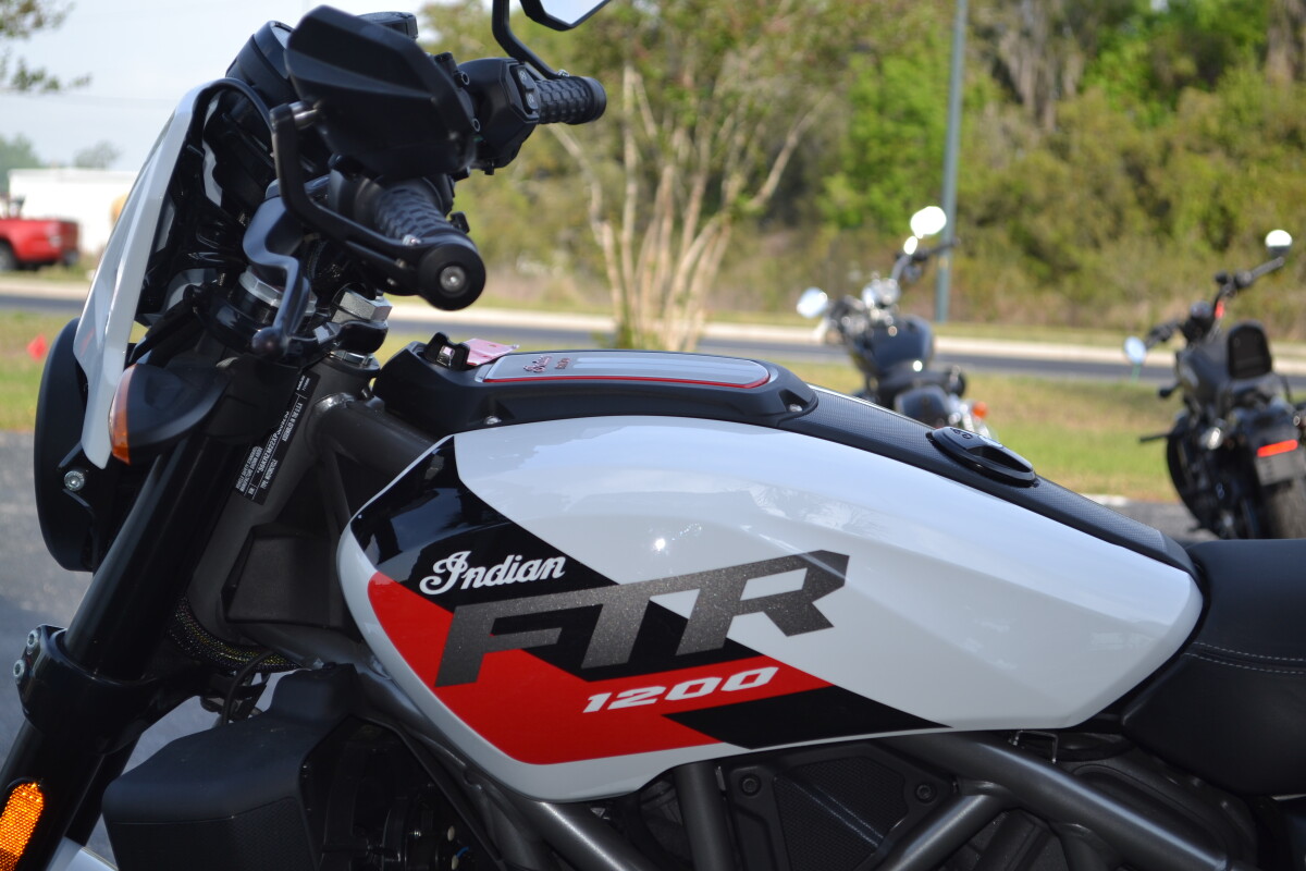 2023 Indian Motorcycle FTR Sport White Lightning / Indy Red, photo 13