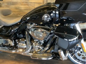 Harley-Davidson® Road Glide Limited 2026 FLTRXL T18-26 Vivid Black Chrome Trim thumb 0