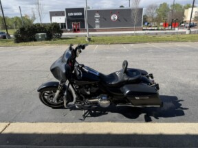 FLHX 2020 Street Glide® thumb 1
