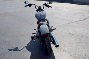 2026 Harley-Davidson® Street Bob® Dark Billiard Gray Chrome Cast Wheels thumb 1