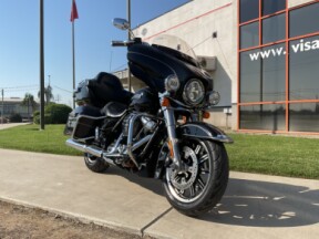 FLHTCU 2017 Electra Glide® Ultra Classic® thumb 2