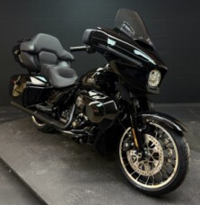 Harley-Davidson® Street Glide Limited 2026 FLHXL VIVID BLACK thumb 3