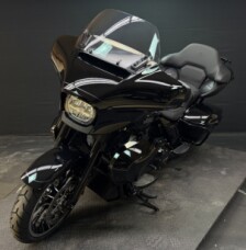 Harley-Davidson® Street Glide Limited 2026 FLHXL VIVID BLACK thumb 1