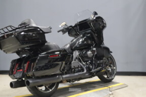 2025 Harley-Davidson® Street Glide Ultra thumb 1