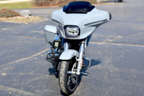 2026 Harley-Davidson® Street Glide® Dark Billiard Gray Chrome Trim thumb 3