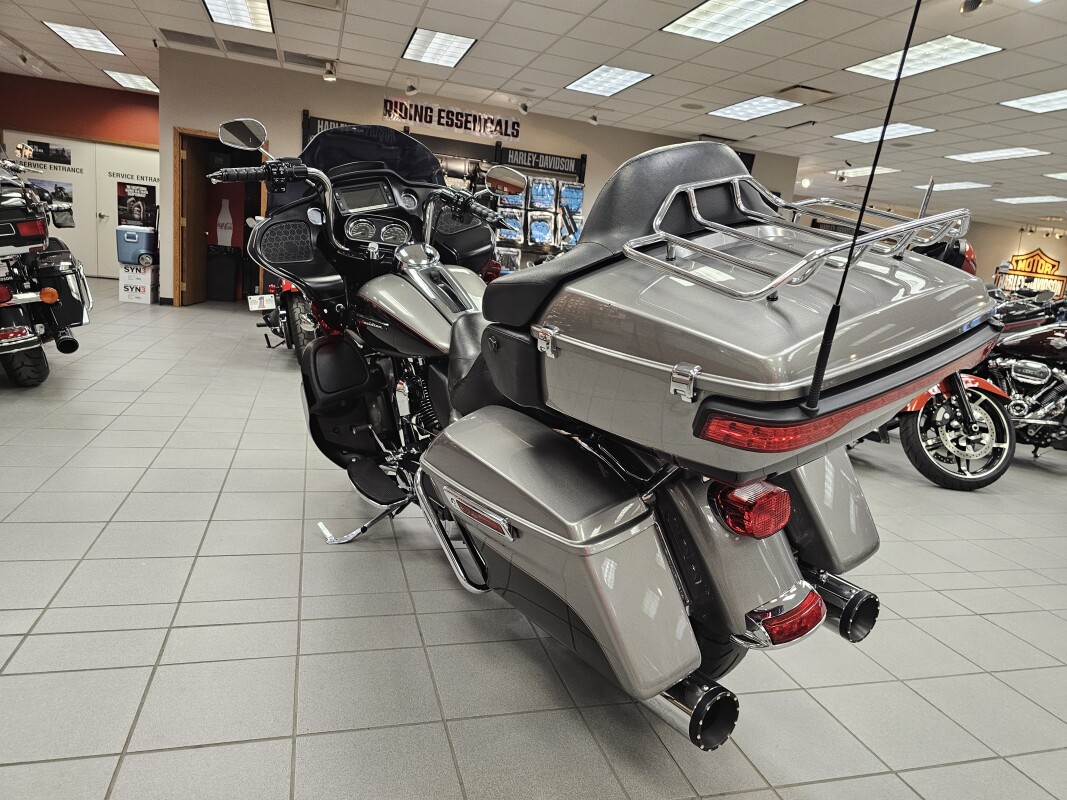 FLTRU 2016 Road Glide® Ultra, photo 6