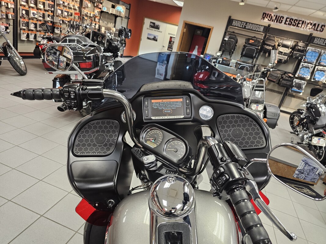 FLTRU 2016 Road Glide® Ultra, photo 19