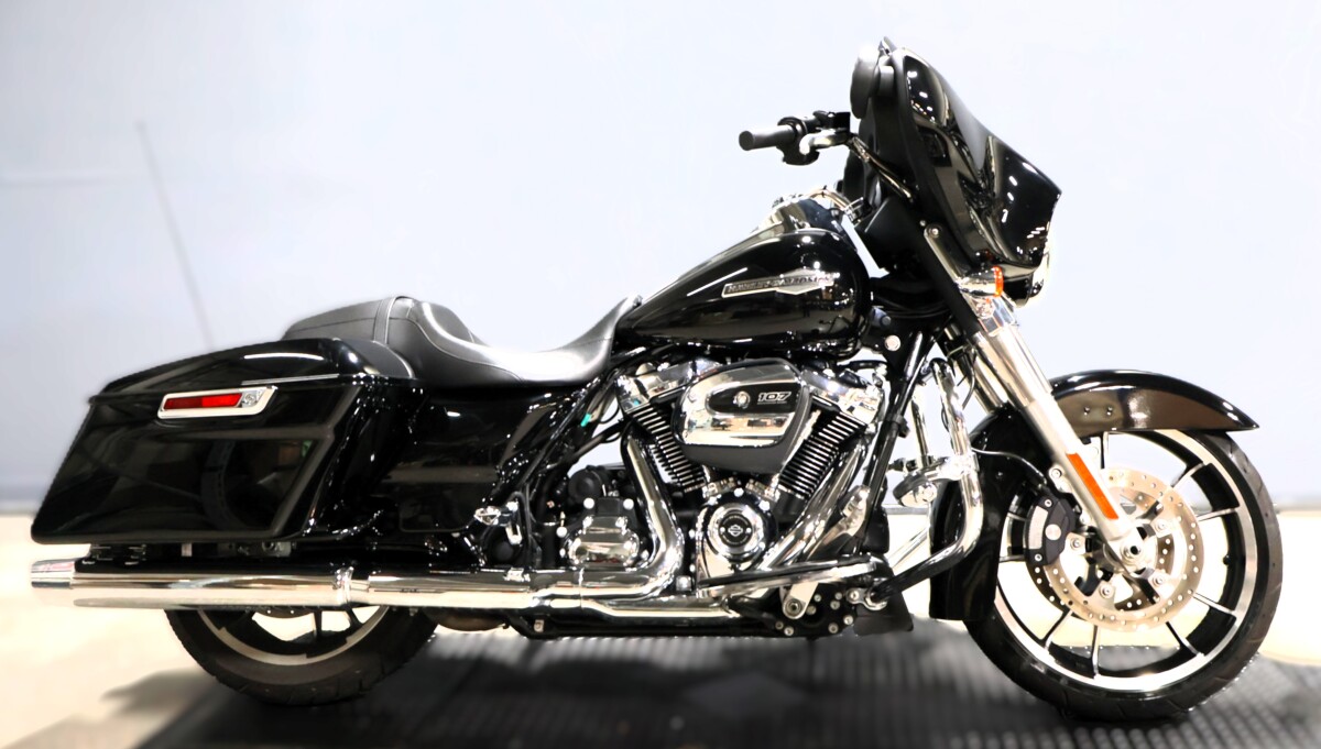 2023 Harley-Davidson® Street Glide® Vivid Black | Rockstar Harley