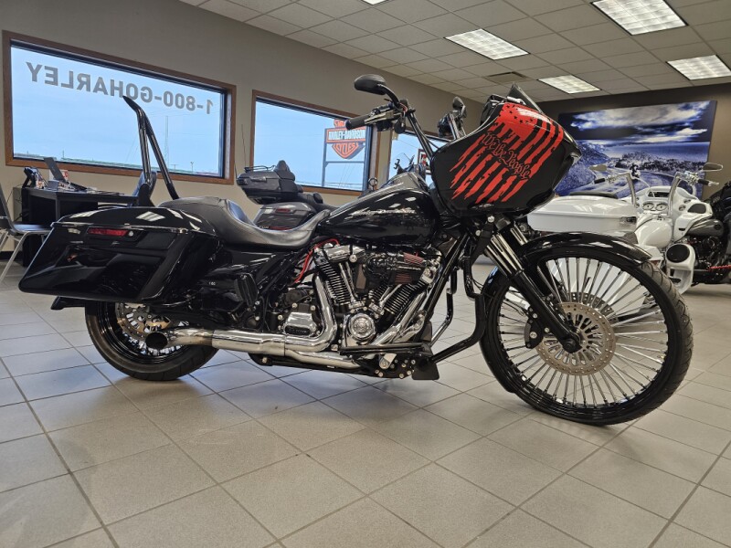 FLTRXS 2017 Road Glide® Special
