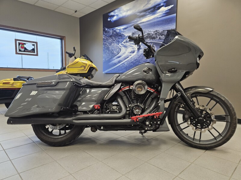 FLTRXSE 2018 CVO™ Road Glide®