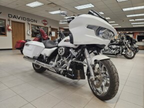 FLTRX 2024 Road Glide® thumb 3