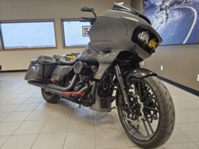 FLTRXSE 2018 CVO™ Road Glide® thumb 3