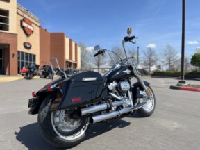 2020 Harley-Davidson® FLFBS Fat Boy® 114 Vivid Black 020675 thumb 2
