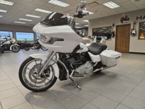 FLTRX 2024 Road Glide® thumb 1