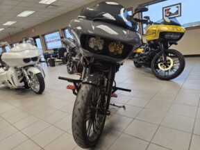 FLTRXSE 2018 CVO™ Road Glide® thumb 2