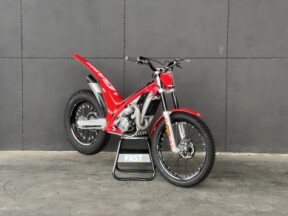 2025 GASGAS TXT 300 RACIN G thumb 3
