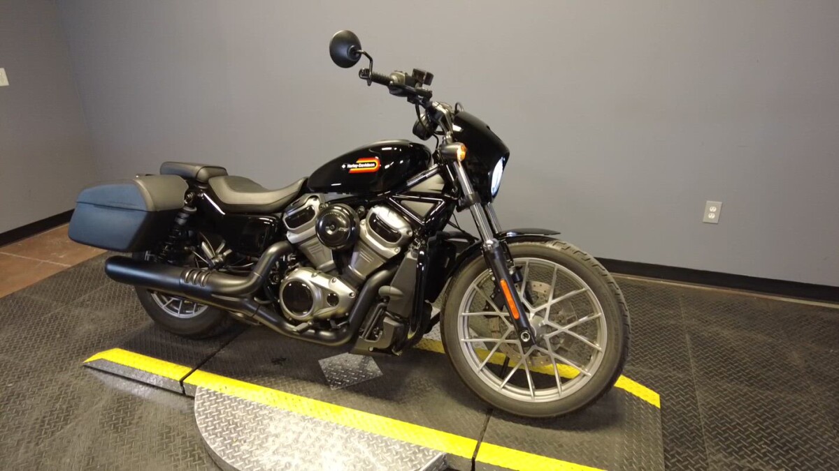 2023 Harley-Davidson® Nightster™ Special Vivid Black | Summit
