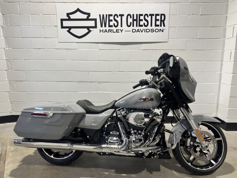 2026 Harley-Davidson® Street Glide® Dark Billiard Gray Chrome TrimFLHX