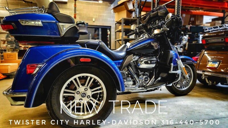 2018 Harley-Davidson® 115th Anniversary Tri Glide® Ultra, FLHTCUTG ANV