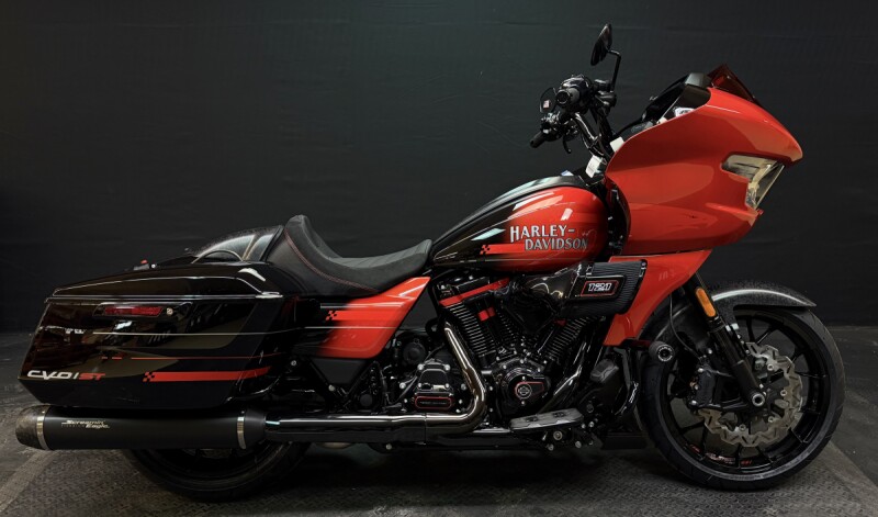 Harley-Davidson® CVO Road Glide ST 2026 FLTRXSTSE CITRUS HEAT